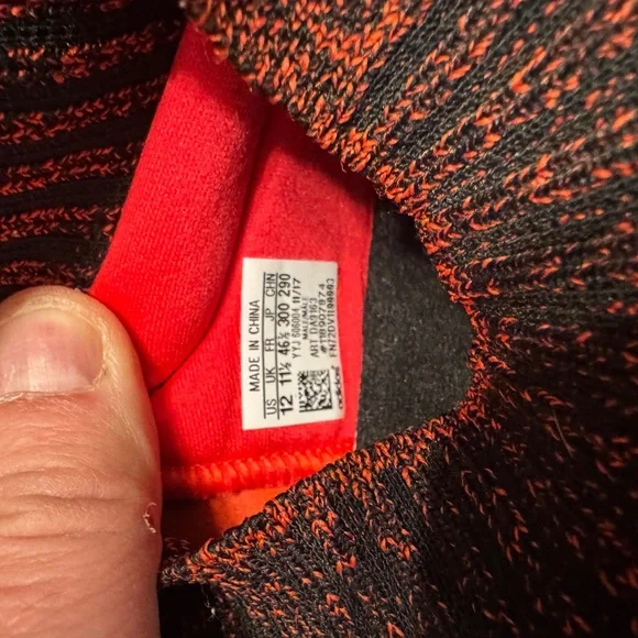 Adidas UltraBoost Men's Black/Red Running Shoes Mens size 12 mint condition - Picture 7 of 8